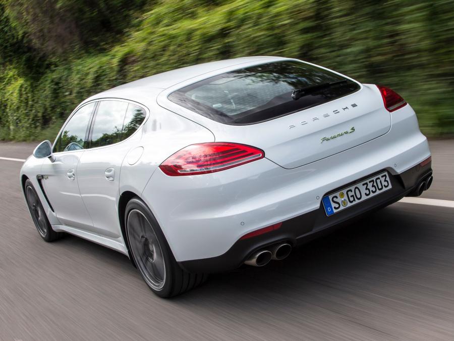  Porsche Panamera S E-Hybrid 2013 года  (фото 10 из 14)